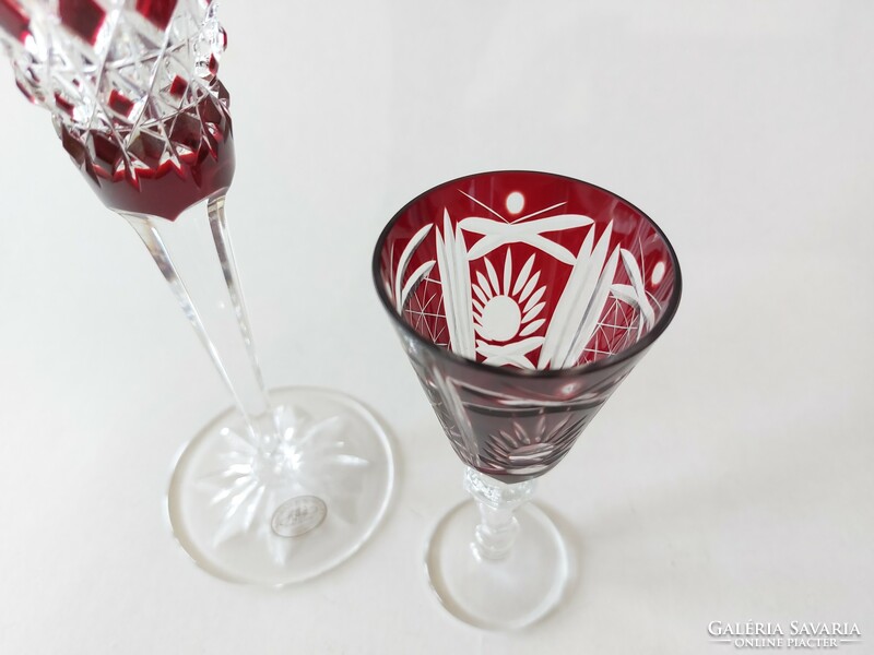 Crystal stemmed glass with ruby red champagne liqueur 2 pcs