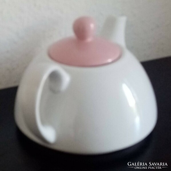 English ceramic jug/pourer (new) for sale