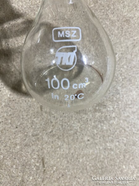 Labor üveg, 18 x 6 cm-es méretű, felhasználóknak. 3016