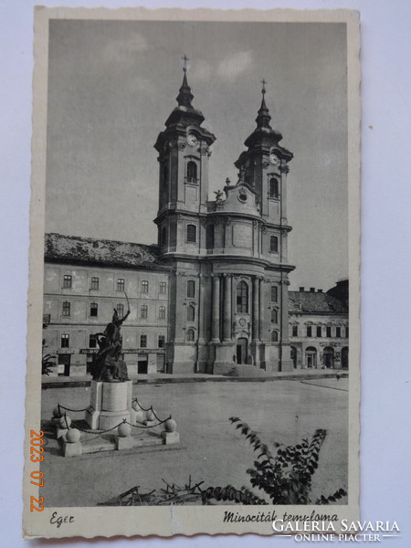 Régi képeslap: Eger, Minoriták temploma (1943)