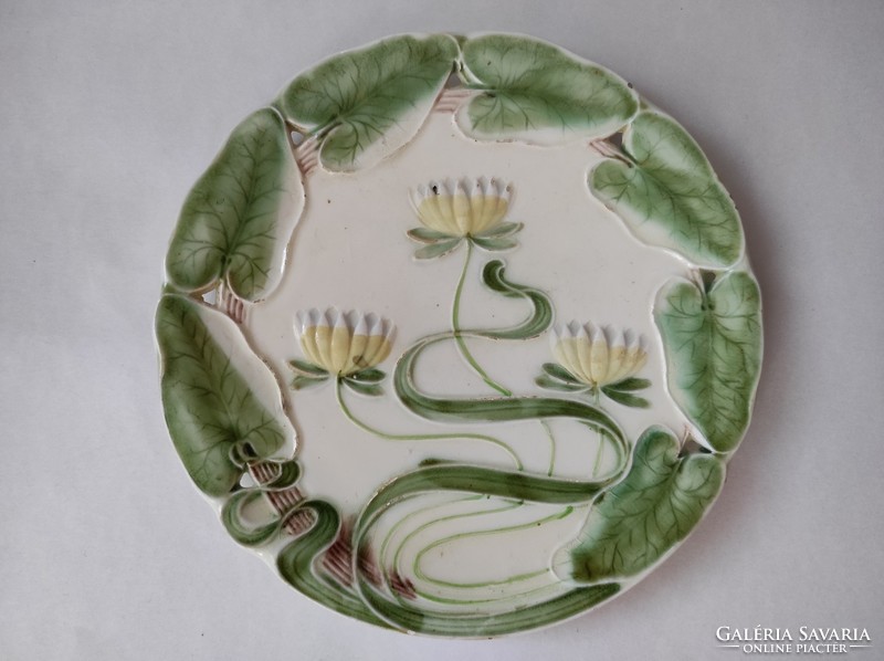 Antique villeroy & boch water lilies majolica plate 19 cm
