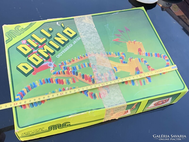 Retro Hungarian board game dili domino master globe production organizing and commercial subsidiary