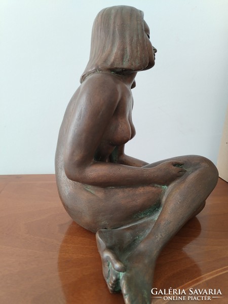 Kerámia, női akt szobor - antik rezesen
