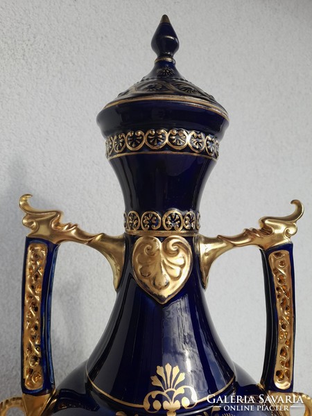 Ignatius Fischer historicizing decorative vase with lid, 1880-1890, 39.5 cm high