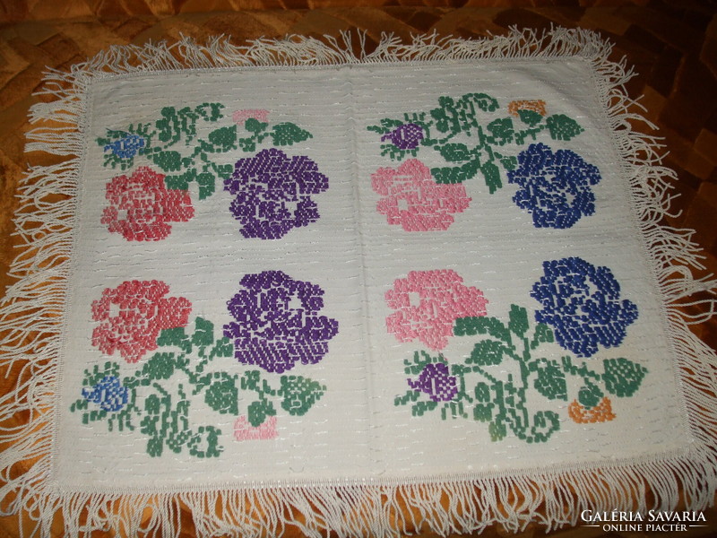 Linen tablecloth with antique fringes and special embroidery