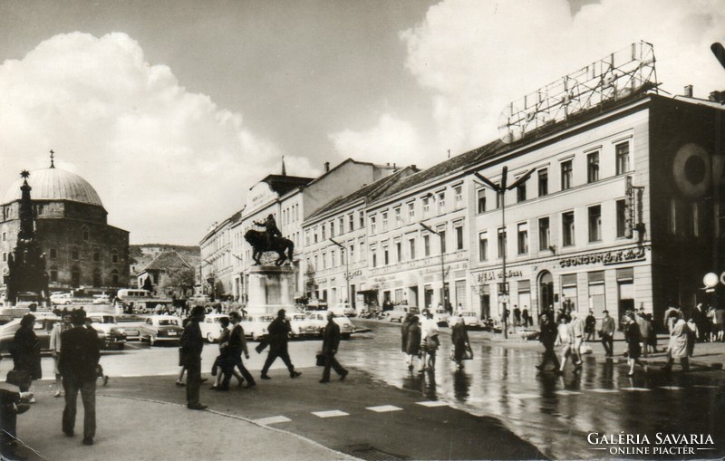 584 --- Futott képeslap   Pécs - Széchenyi tér
