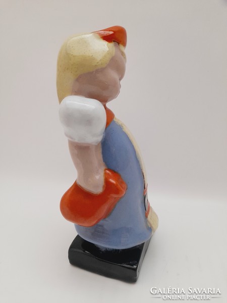 Komlós kerámia figura, korsós kislány, 15,3 cm