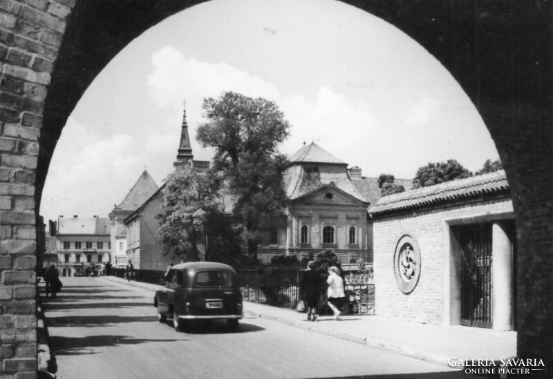578 --- Futott képeslap  Székesfehérvár - Romkert kapu