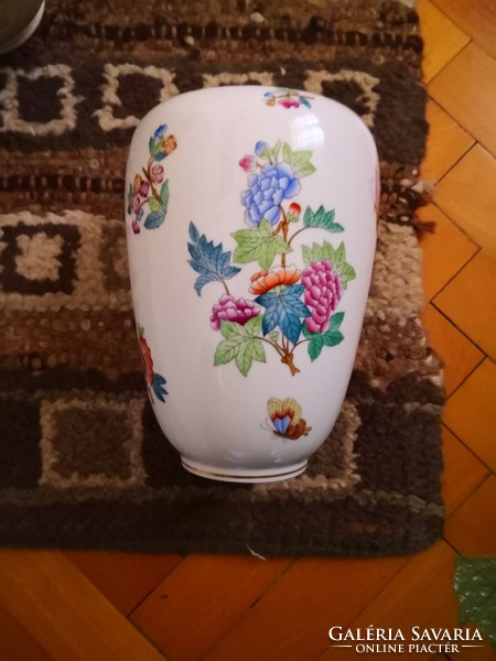 Antique Herend victoria patterned vase (viktória), rare shape