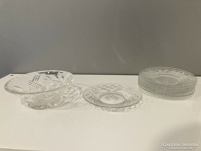 Csiszolt üveg tányérok 1 + 6 db-os szett