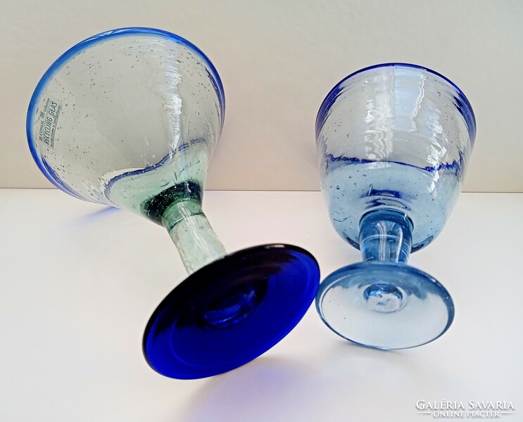 Kézműves szakított színes üveg talpas poharak 2db együtt 14-12.5cm