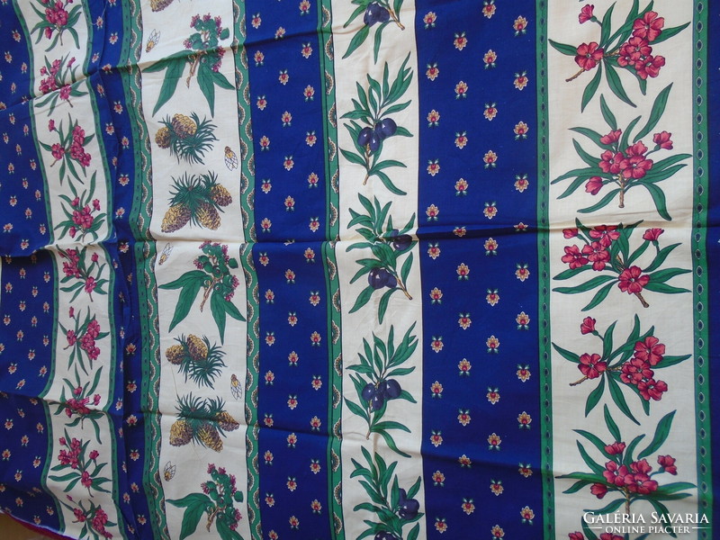 New, thin cotton material with an olive and leander pattern. 155 X 100 cm.