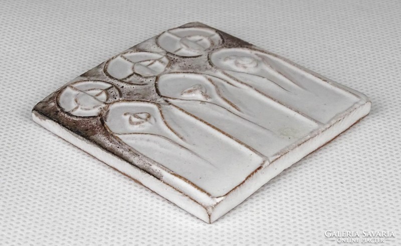 1Q367 xx. Century industrial artist: three kings ceramic plaque