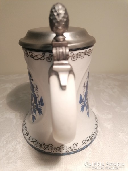 German fritzmann beer mug with coat of arms motif, tin lid, hop cone on tilting lug. Collector's item!