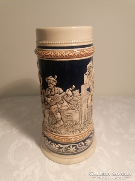 Német életkép jelenetes söröskorsó, gyönyörű antik, 1896. Jelzett! Gyűjtői darab!
