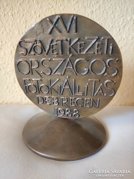 Akt bronz plakett XVI.Orsz.Szöv.Fotókiállítás 1988. Debrecen Gönczi "Maxi" fotóművész hagyatékából