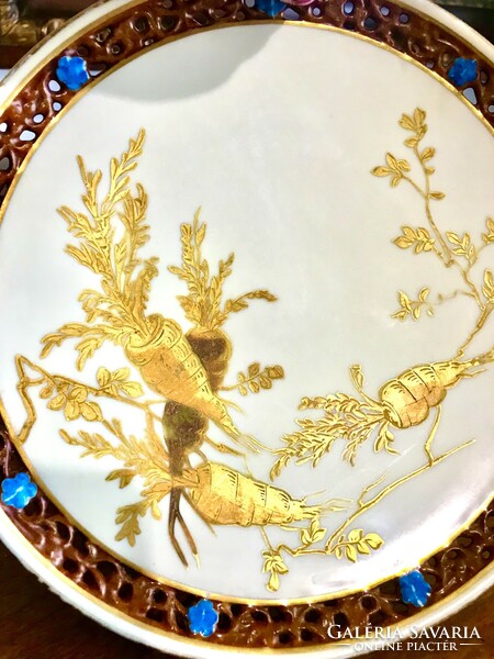Antique gilded decorative plate with openwork edges