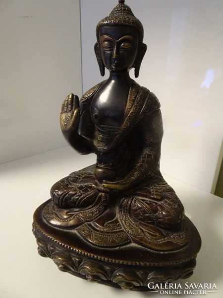Nagyon szép hibátlan áldást osztó buddha antik bronz szobor
