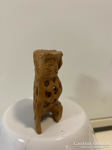 Sandalwood owl with openwork carving, small owl inside 5.5cm (one piece of a huge collection)