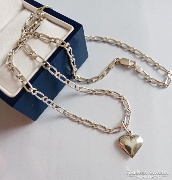 Women's silver chain with heart pendant