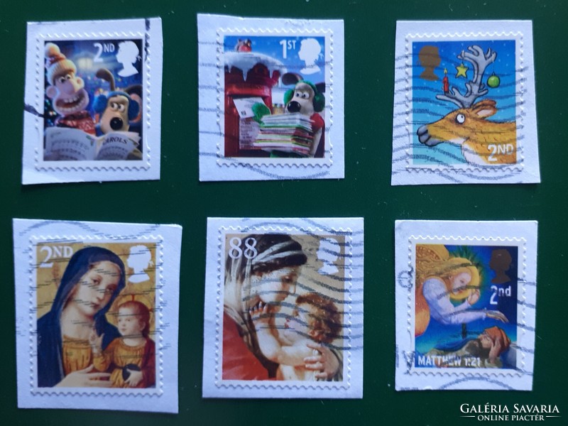 6 different English self-adhesive Christmas stamps