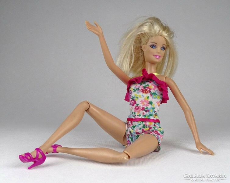 1Q538 Öltöztetett Mattel Barbie baba 2009