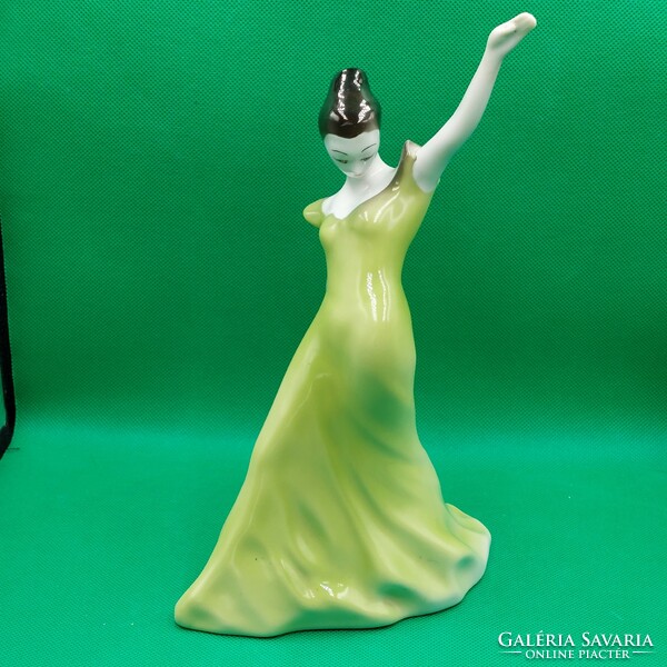 Retro porcelán táncos lány figura