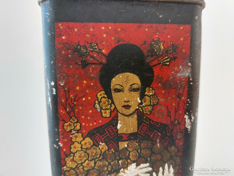Old metal box tea box with oriental pattern, Japanese