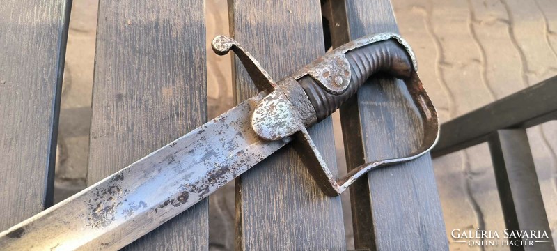 19. Early Szd hussar saber