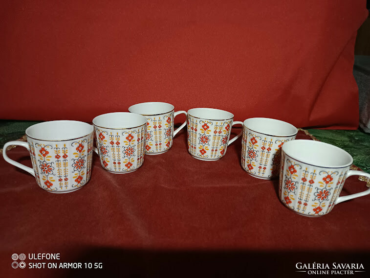 Original Hólloháza coffee cups with cute patterns are sold without saucers.