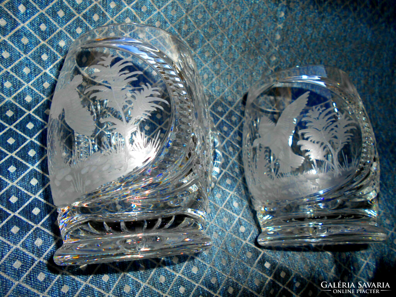 2 crystal glass jugs with a polished hunting scene - the price applies to 2 pcs