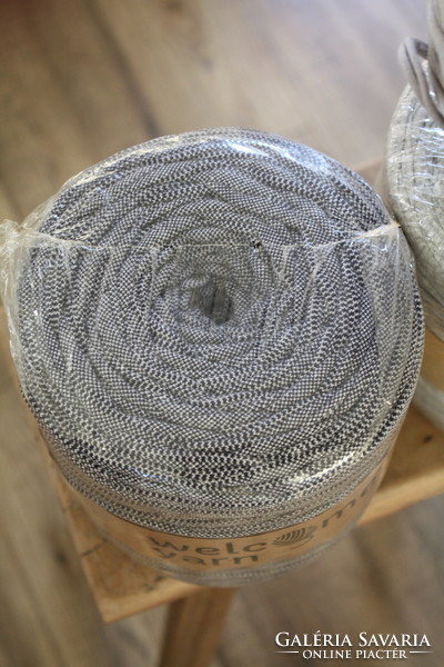 Recycled cotton T-shirt yarn - new, flawless