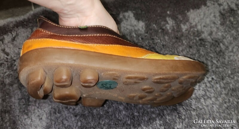 El Naturalista valódi bőr cipő  38-as