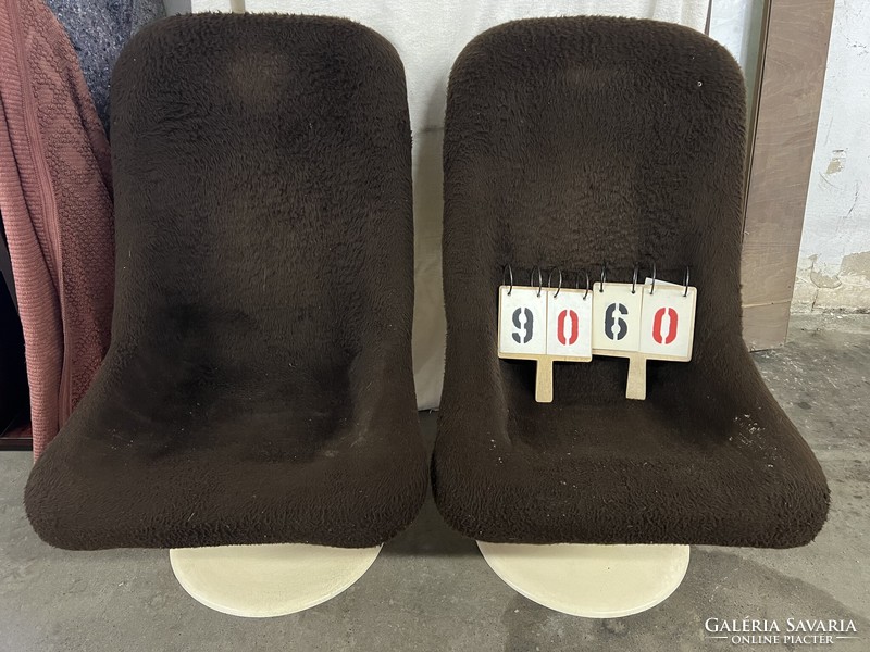 Pair of retro vintage armchairs, 103 x 60 x 65 cm. 9060