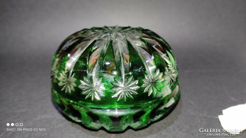 Smaragd zöld csiszolt kristály üveg bonbonier fedeles cukorka kínáló