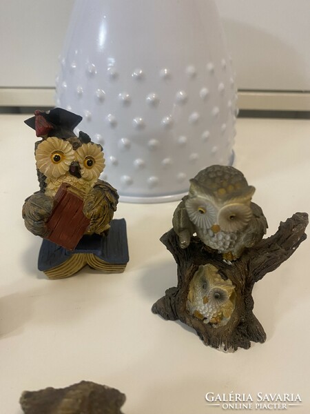 From the owl collection, 4 resin owl figurines for collectors