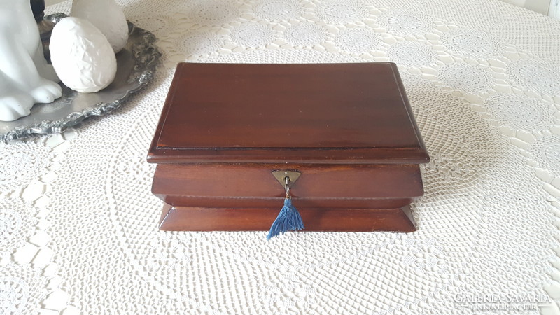 Art deco old lockable wooden box with key