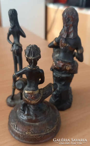 African figurines