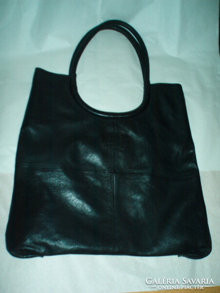 Large soft leather shoulder bag