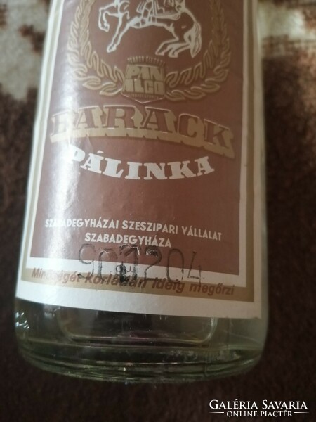 Peach Palinka. *Szabadegyház spirit industry company * 1990 0.5 L rare unopened!