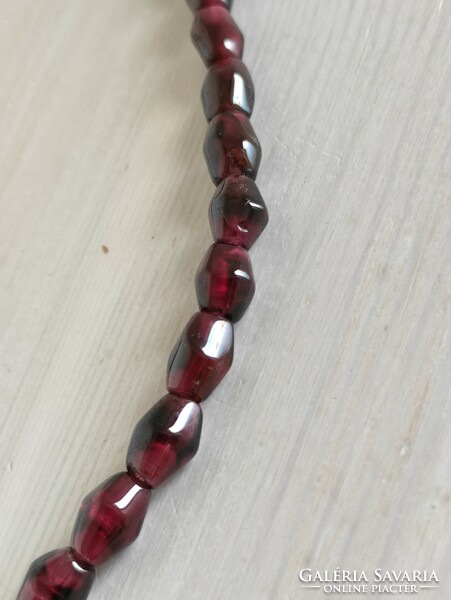 Beautiful brocade burgundy polished pearl necklace