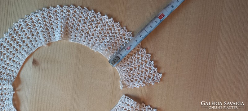Crochet collar needlework