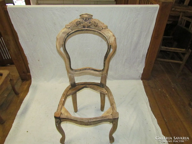 Antik Neobarokk faragott szék (csiszolt, felújított)