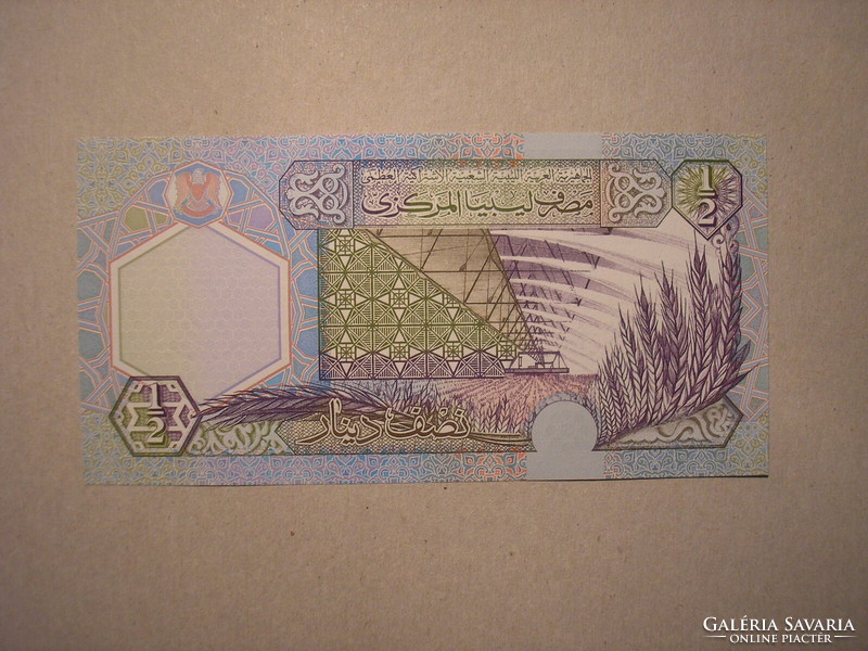 Líbia-1/2 Dinár 2002 UNC