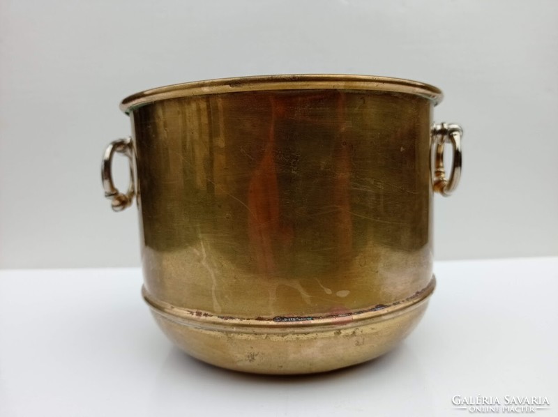 Pot with copper ears