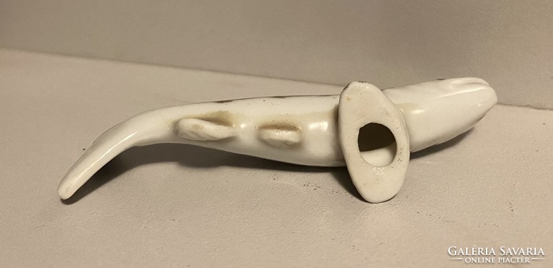 Small porcelain fish in the condition shown in the pictures.