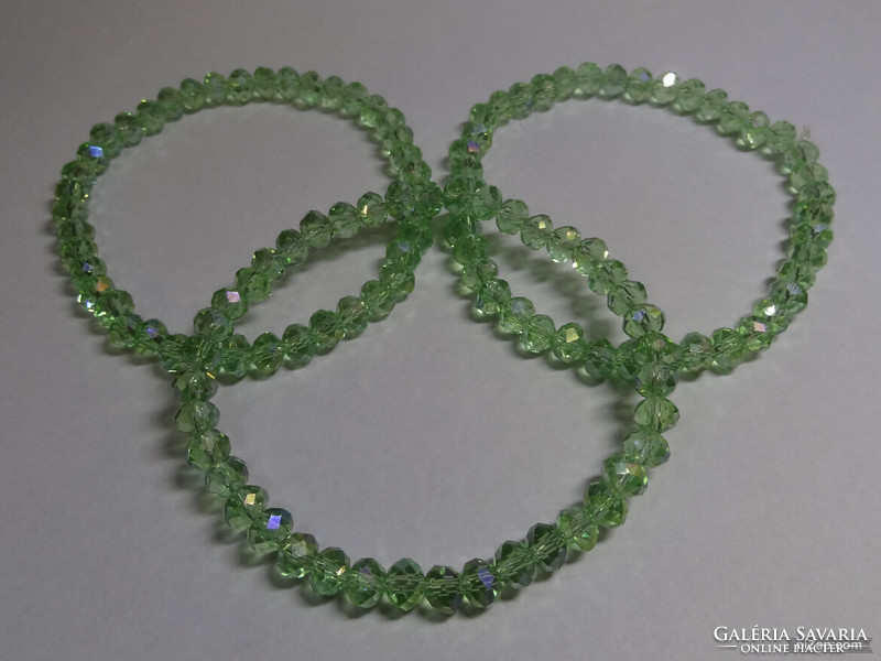 Beautiful pale green lead crystal bracelet