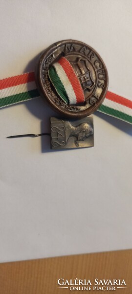 March 15 ceramic commemorative coin + a metal Petöfi badge