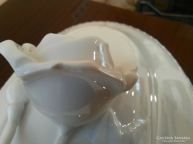 Nagy Fehér Herendi porcelán leveses tál rózsa fogóval