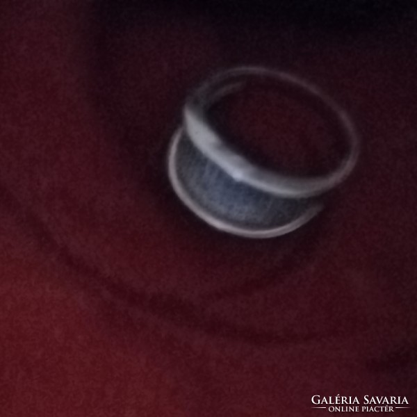 Women's silver ring with zirconia stones 4.3 grams